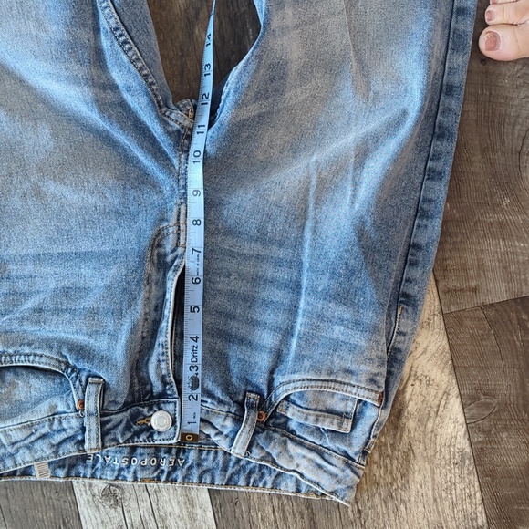 Mom Jeans - Picture 6 of 8